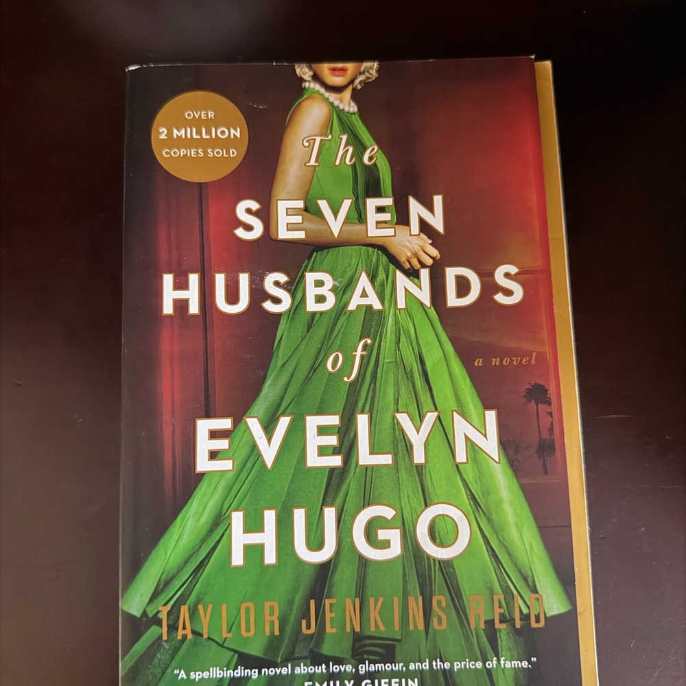 The Seven Husbands of Evelyn Hugo by Taylor Jenkins Reid - Paperback